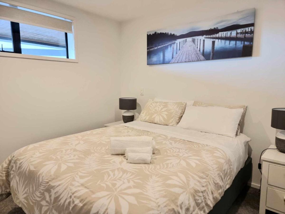 Modern 1 Bedroom Apartment Across From Hagley Park Christchurch Extérieur photo