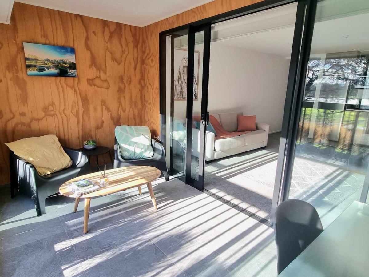 Modern 1 Bedroom Apartment Across From Hagley Park Christchurch Extérieur photo