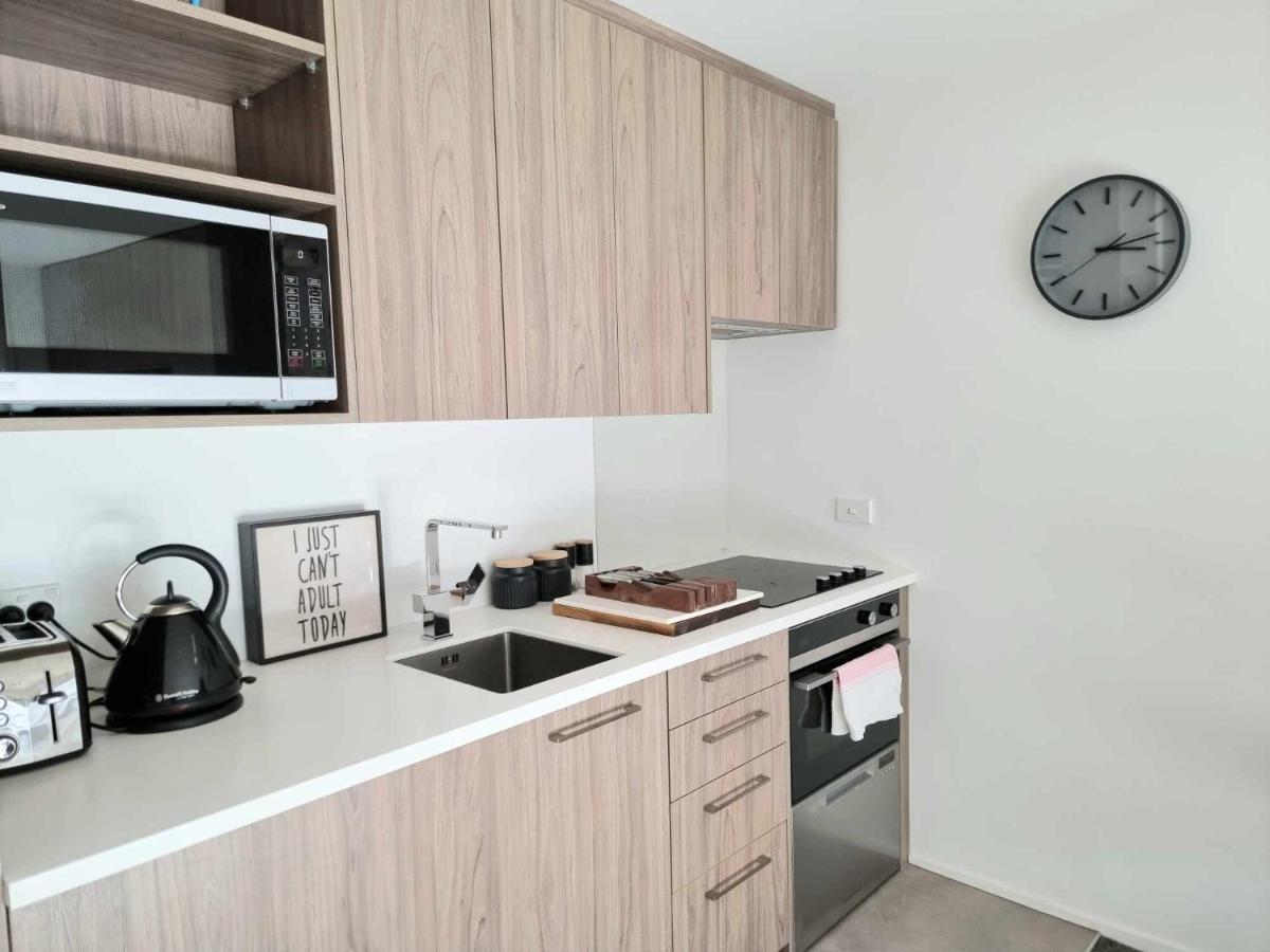 Modern 1 Bedroom Apartment Across From Hagley Park Christchurch Extérieur photo